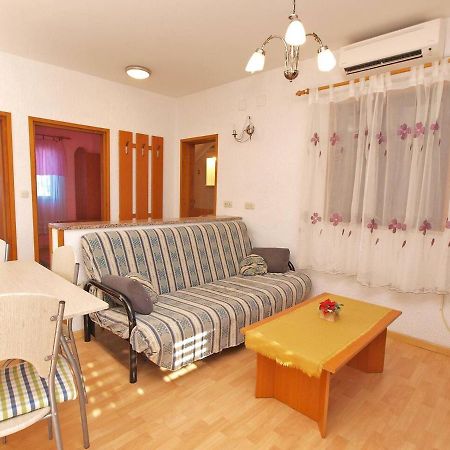 Alma Apartment Porec Bagian luar foto