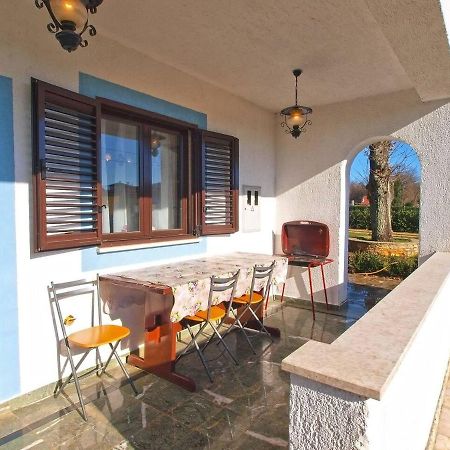 Alma Apartment Porec Bagian luar foto