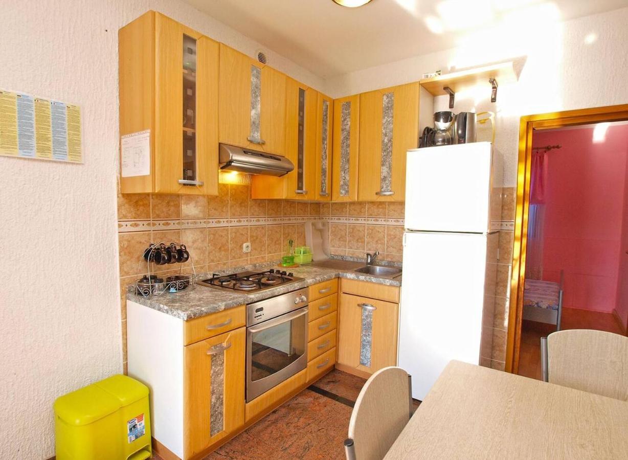 Alma Apartment Porec Bagian luar foto